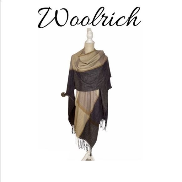 Woolrich Wrap - Picture 1 of 6